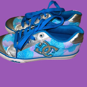 SOMEONE should be Rockin’ these awesome skater sneakers!!!